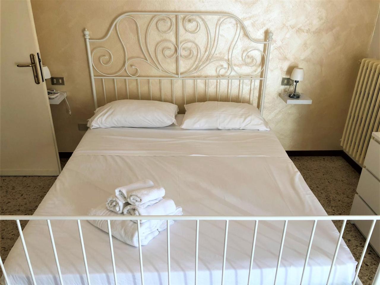 Isa Sirmione Apartments ภายนอก รูปภาพ